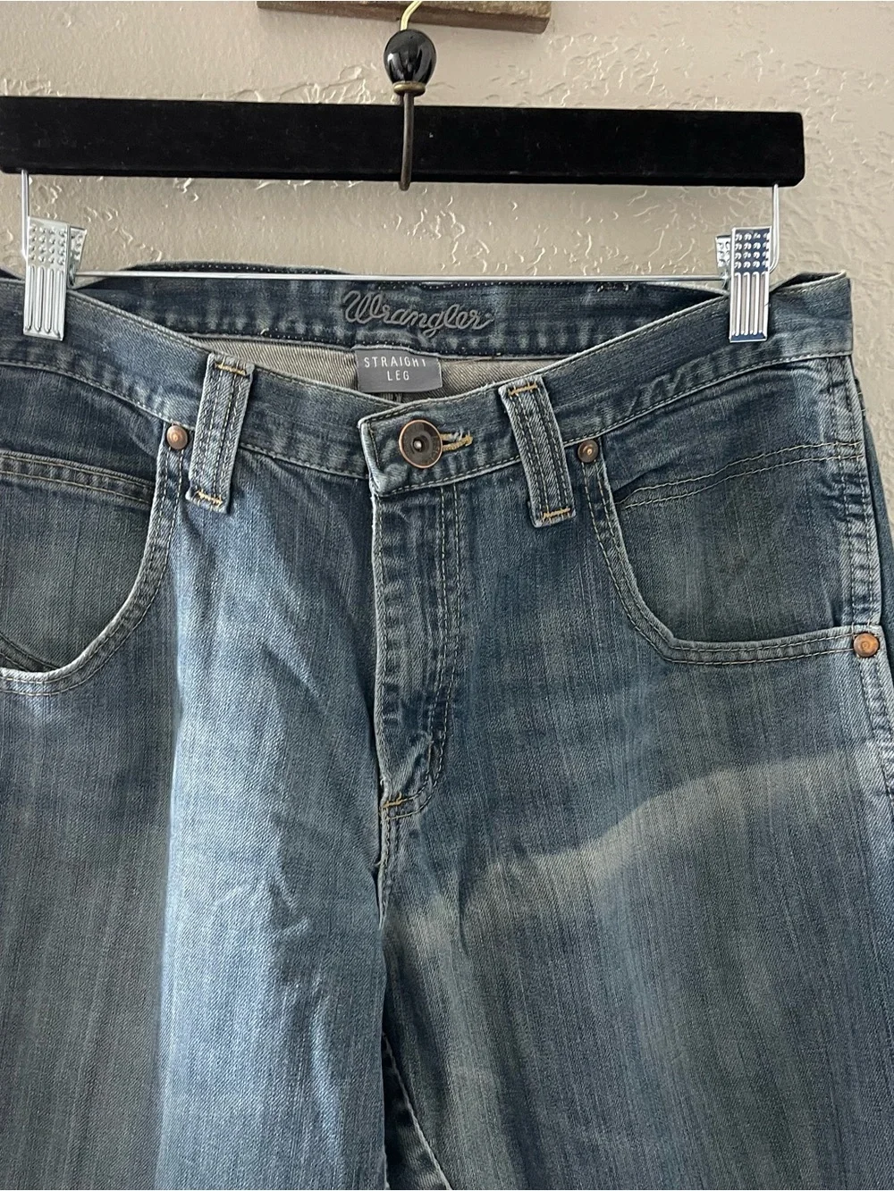 Wrangler Men Straight Distressed Jeans - Faded Blue Wash Size 32X34